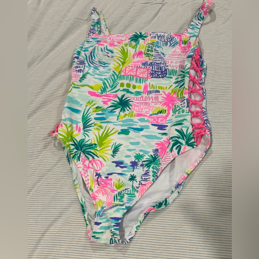 Lilly Pulitzer One piece swimsuit. SZ 12